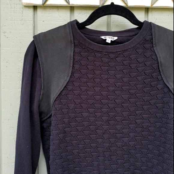 SEED Sweatshirt 💕 - Picture 1 of 7